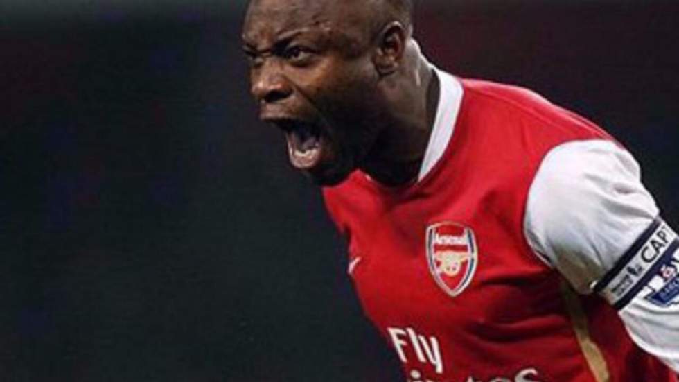 Gallas critique ses équipiers, Arsenal l'écarte