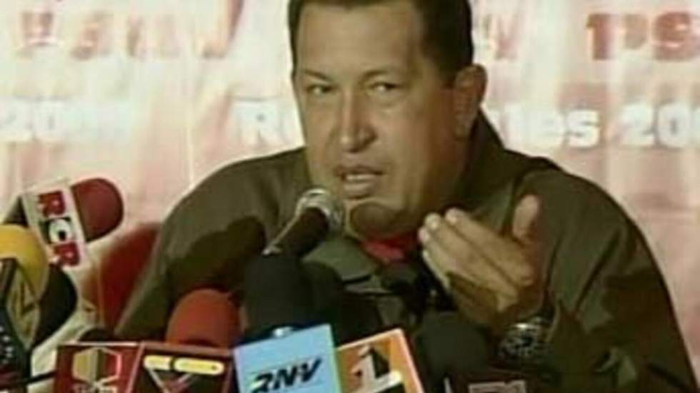 Chavez envisage d'amender la constitution pour permettre sa réélection