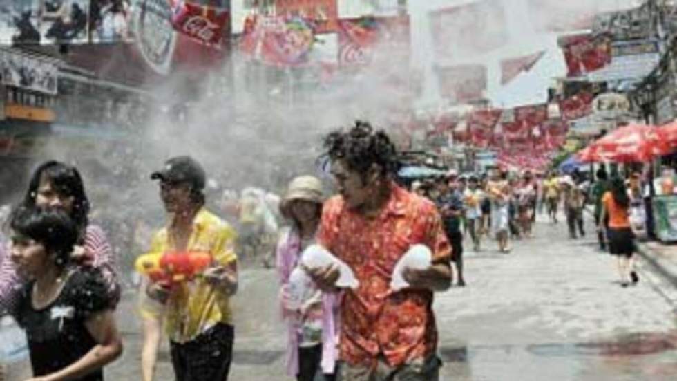 Plus de 50 manifestants blessés par des explosions