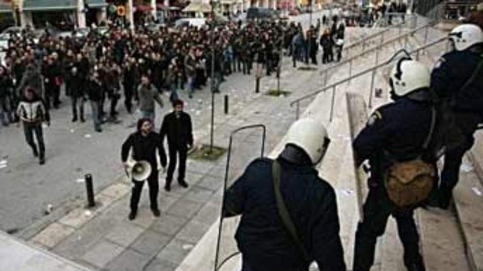 La mobilisation se poursuit, de nouveaux incidents éclatent La mobilisation se poursuit, de nouveaux incidents éclatent