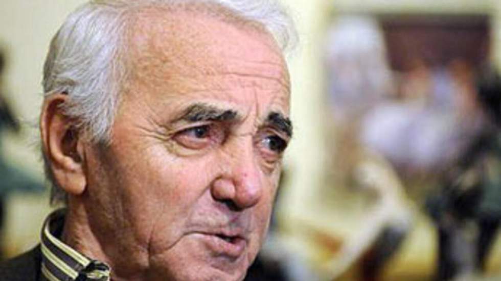 Charles Aznavour reçoit la citoyenneté arménienne