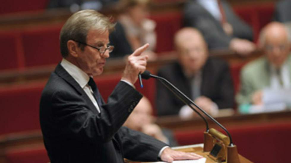 À l'Assemblée, Kouchner défend l'initiative diplomatique française À l'Assemblée, Kouchner défend l'initiative diplomatique française