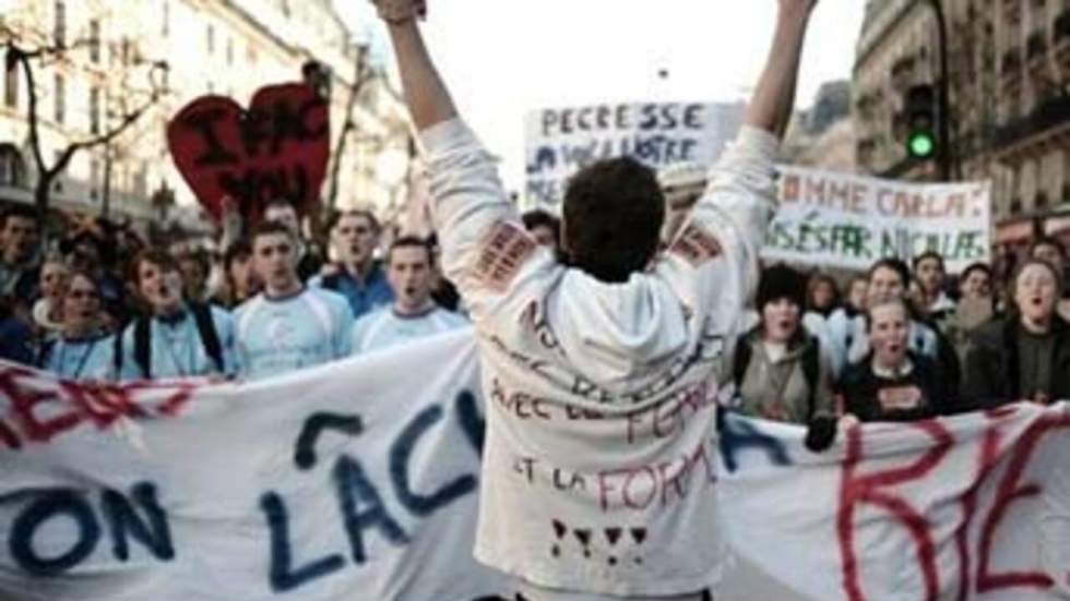 Des milliers de manifestants contre la réforme des universités