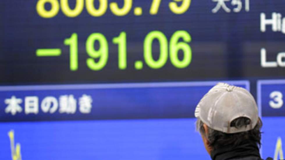Les marchés asiatiques dégringolent Les marchés asiatiques dégringolent