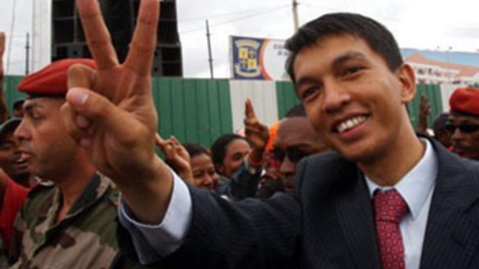 Andry Rajoelina se déclare président de transition