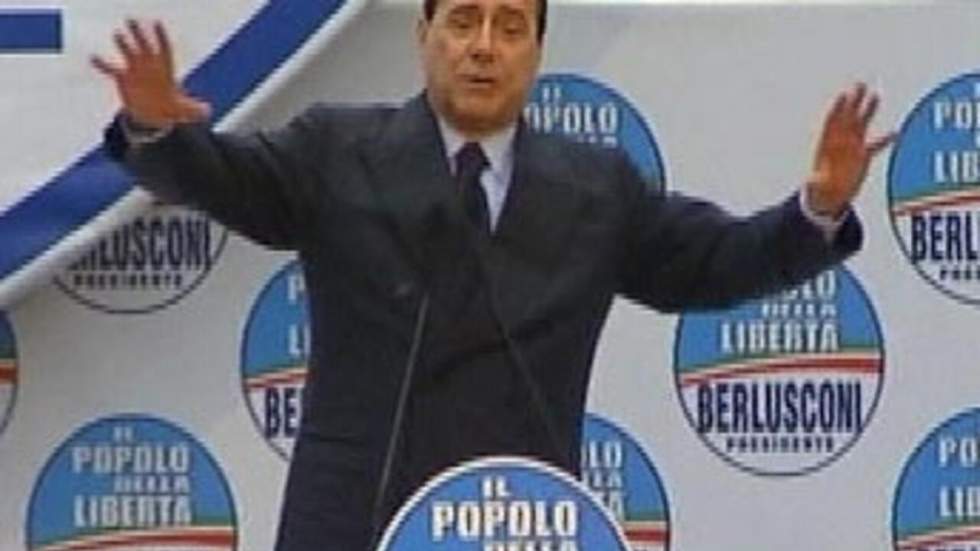 Le parti héritier du fascisme fusionne avec celui de Berlusconi Le parti héritier du fascisme fusionne avec celui de Berlusconi