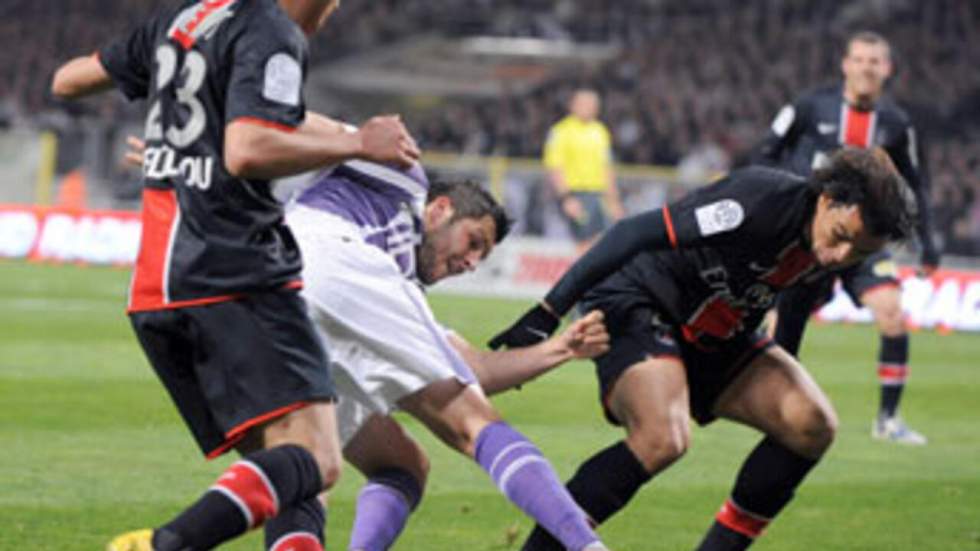 Toulouse écrase le PSG, Lorient enfonce Saint-Étienne