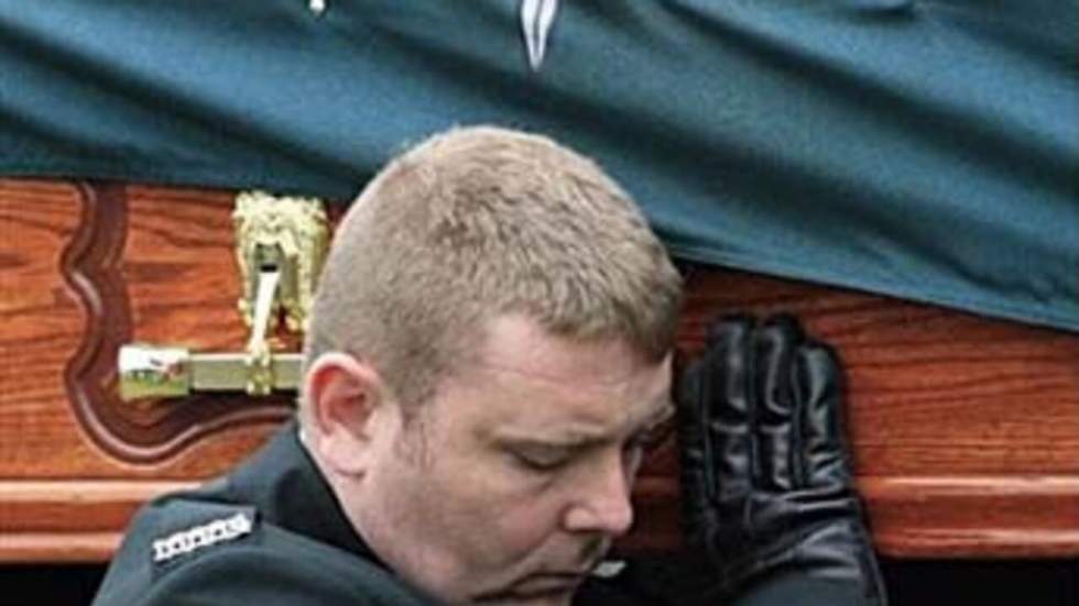 Un jeune de 17 ans inculpé du meurtre du policier Stephen Carroll Un jeune de 17 ans inculpé du meurtre du policier Stephen Carroll