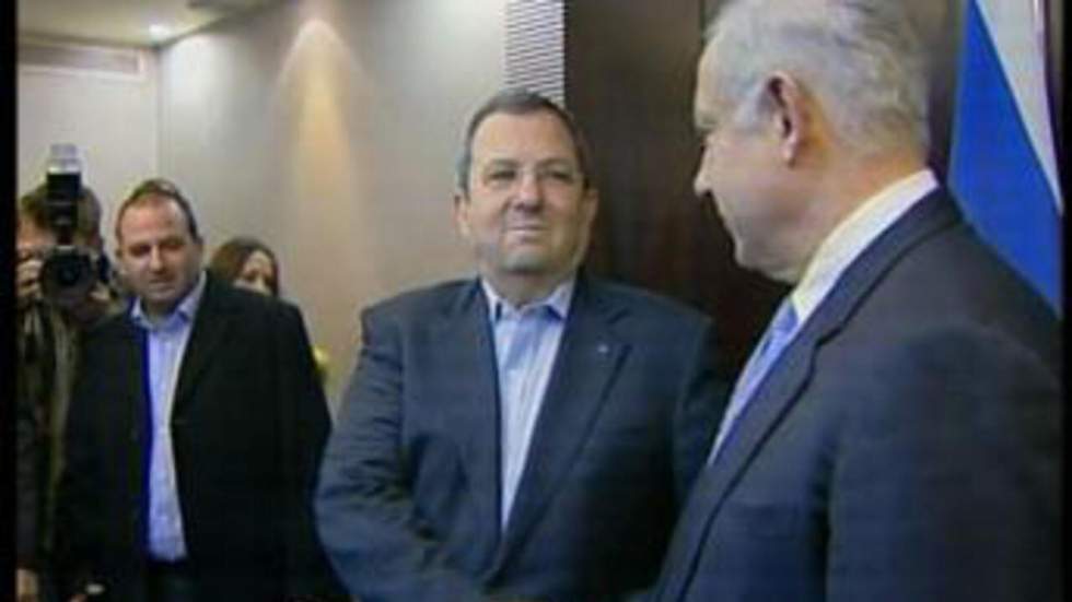 Barak signe un accord de coalition avec Netanyahou