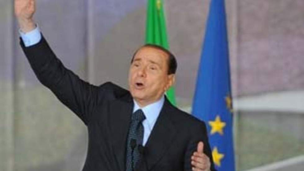 Berlusconi lance le Peuple de la liberté, parti unitaire de droite Berlusconi lance le Peuple de la liberté, parti unitaire de droite