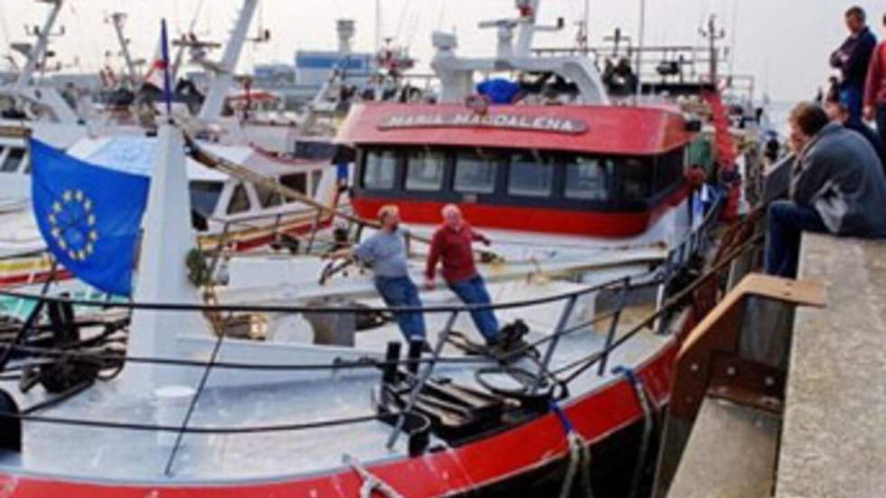 Les pêcheurs lèvent le blocus des ports