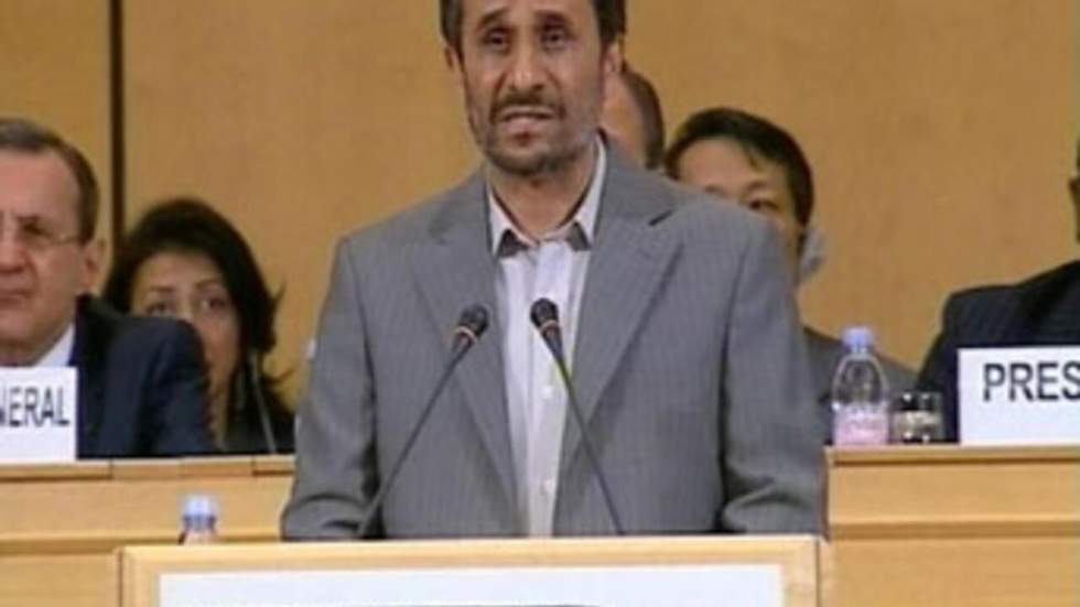 Mahmoud Ahmadinejad critique le "racisme" d'Israël Mahmoud Ahmadinejad critique le "racisme" d'Israël