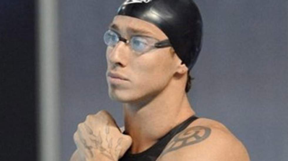 Bousquet pulvérise le record du monde du 50m nage libre Bousquet pulvérise le record du monde du 50m nage libre