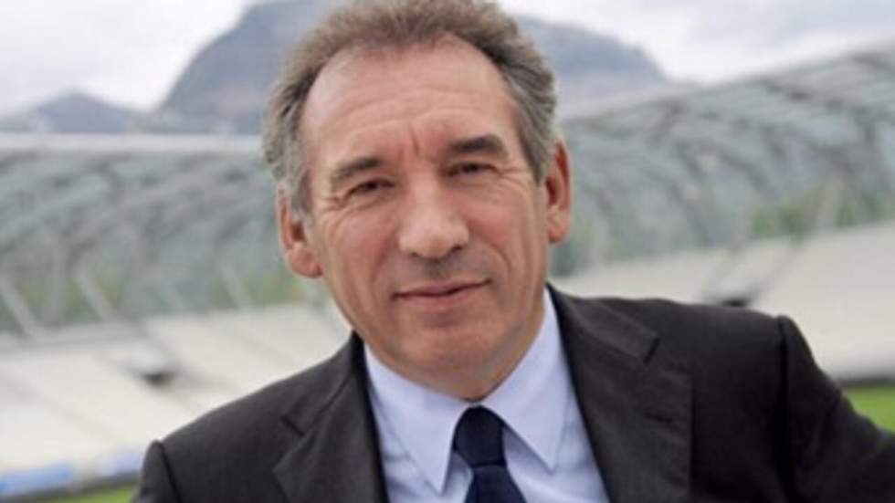 Bayrou sonne la charge contre le "sarkozysme"