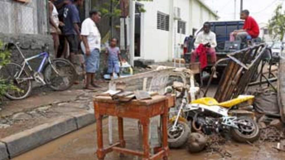 Deux morts dans des inondations spectaculaires