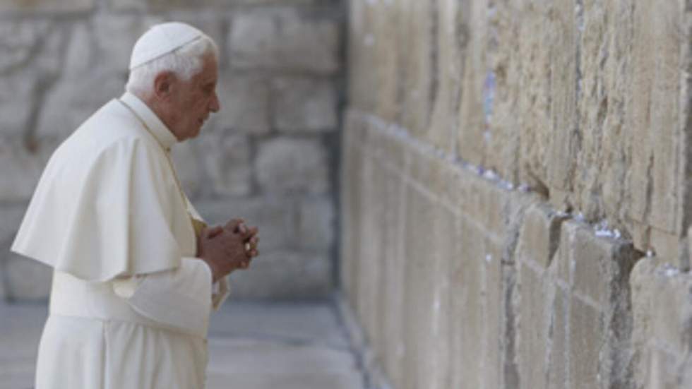 Benoît XVI en visite sur les lieux saints juifs et musulmans