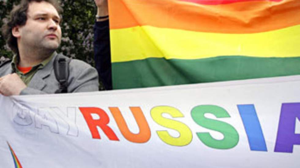 La police coupe court à une "gay pride" à Moscou