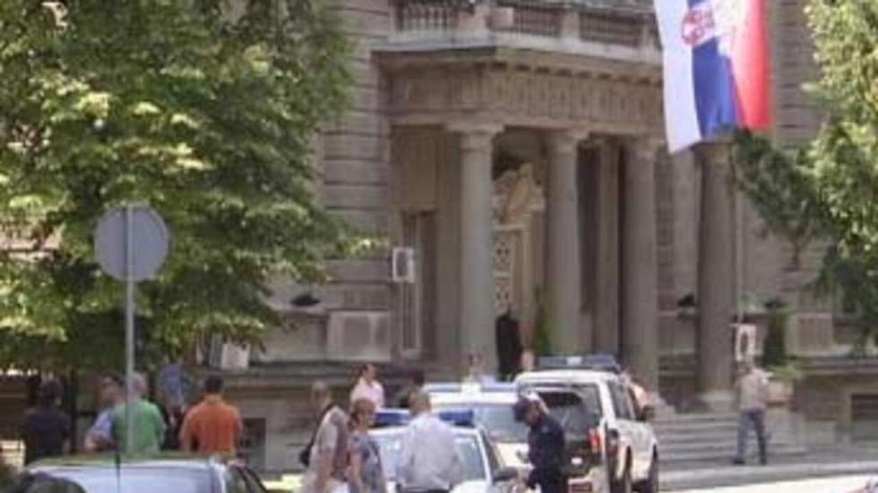 Un forcené armé fait irruption dans les locaux de la présidence