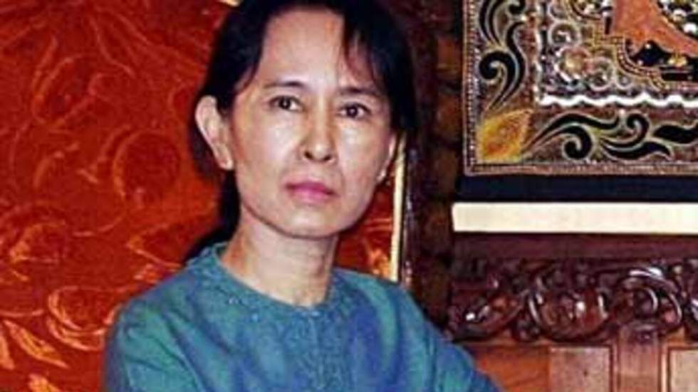 Aung San Suu Kyi commémore ses 6 ans de détention