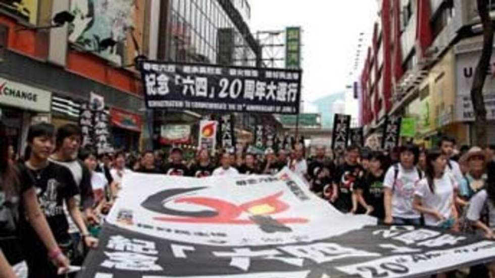 Défilé à Hong Kong pour le 20e anniversaire de Tiananmen