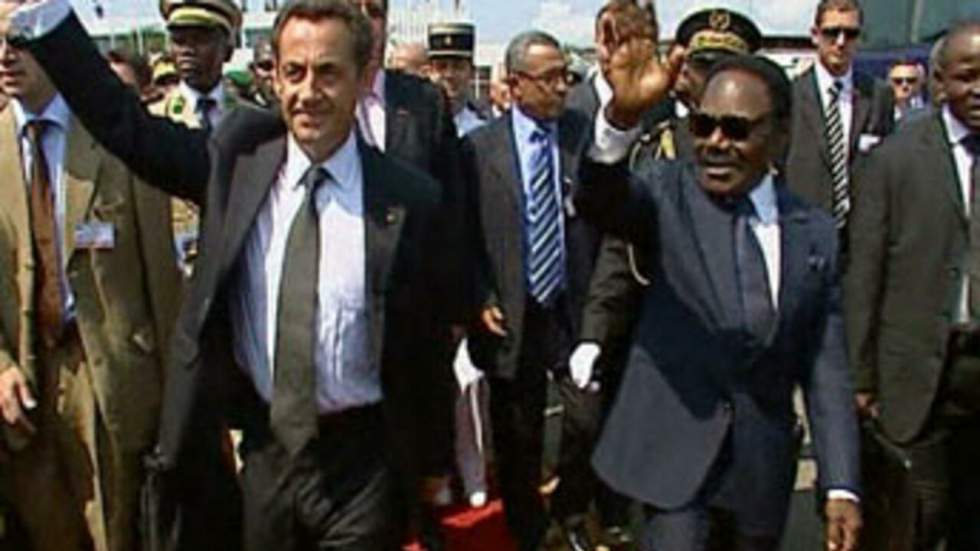 Sarkozy rend hommage à Omar Bongo, "fidèle ami de la France"