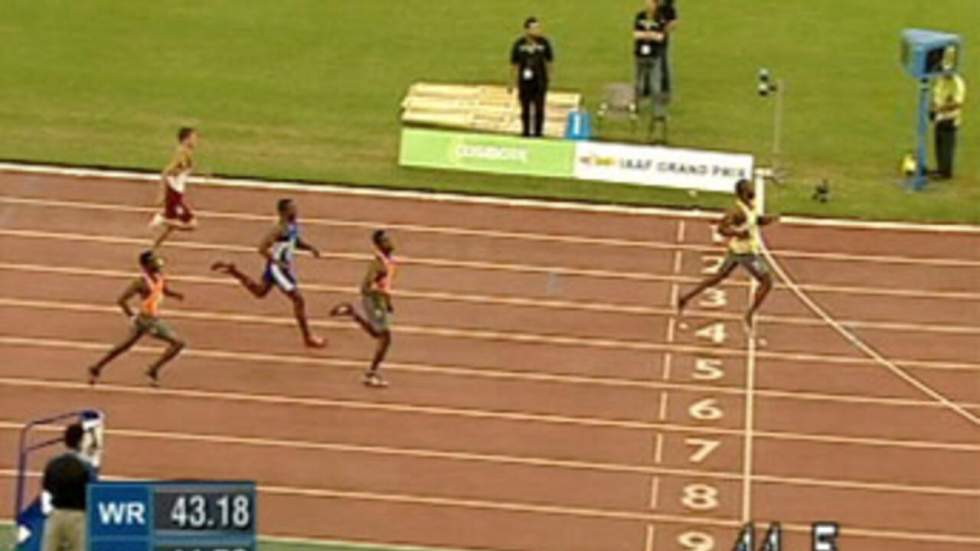 À un mois des Mondiaux, Merritt domine le 400 m à Athènes À un mois des Mondiaux, Merritt domine le 400 m à Athènes