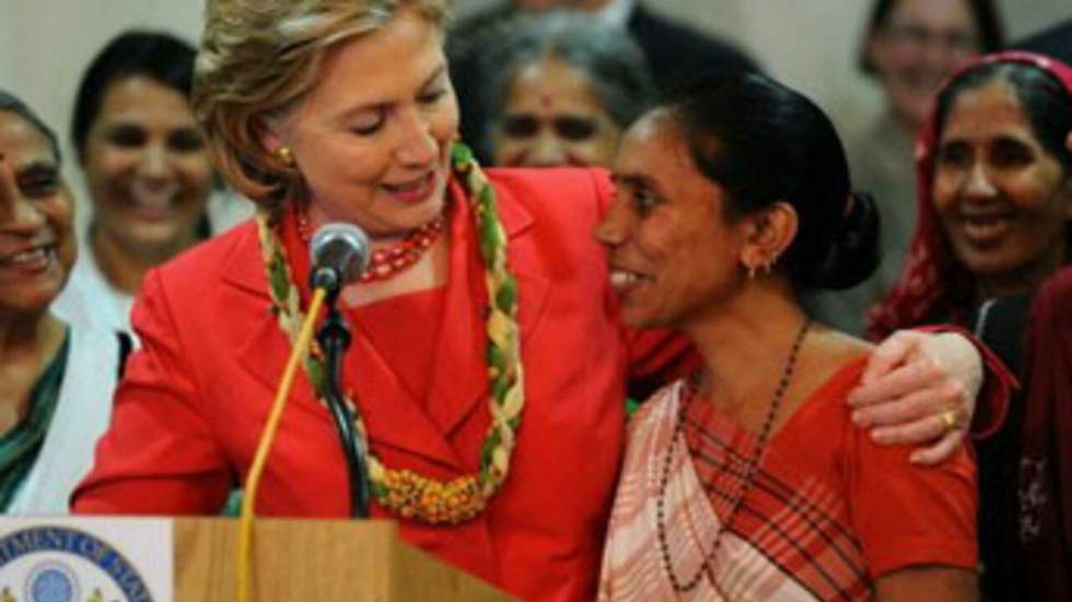 En Inde, Clinton apelle le monde à se débarasser de l'extrémisme