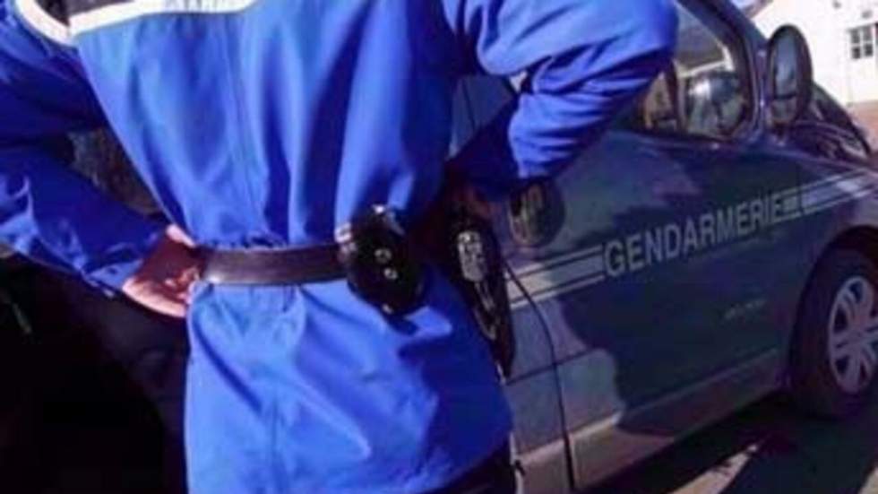 Attentat à la voiture piégée contre une gendarmerie en Corse