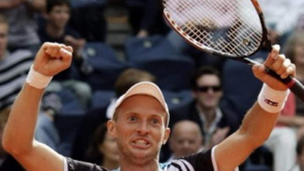 Nikolay Davydenko surclasse Paul-Henri Mathieu en finale