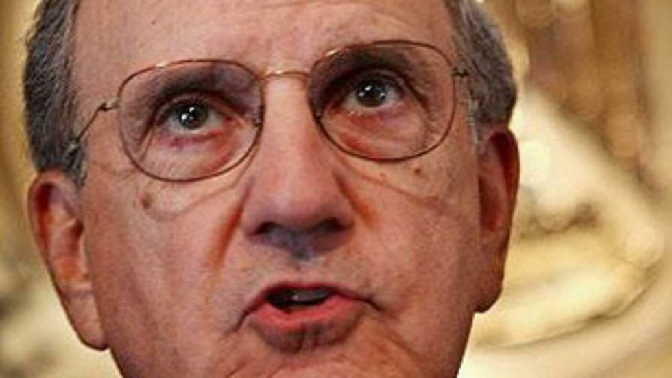 "Chacun doit prendre des mesures difficiles", affirme George Mitchell