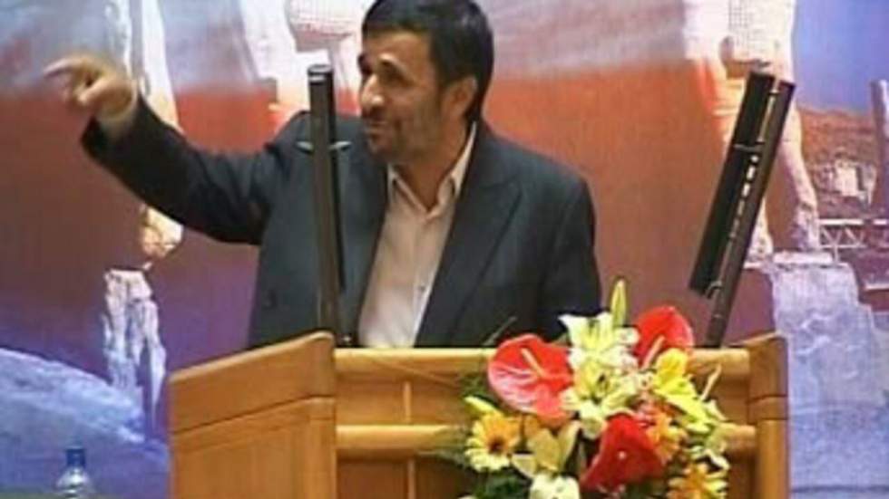 Mahmoud Ahmadinejad va nommer des femmes ministres