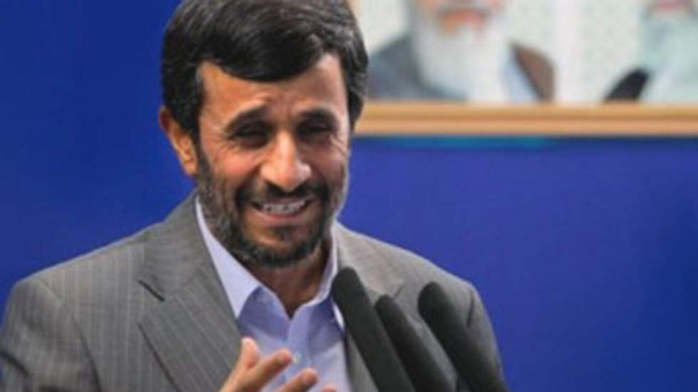 Des conservateurs critiquent l'équipe voulue par Ahmadinejad