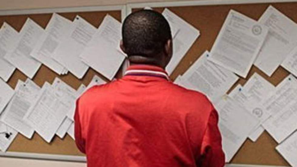 Le rythme des suppressions d'emplois tend à ralentir