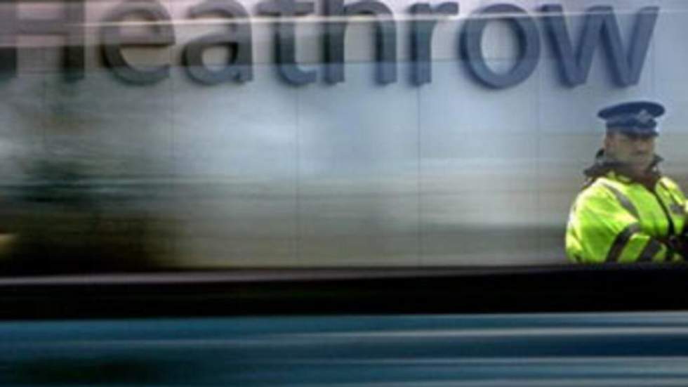 Trois hommes jugés coupables de complot à l'aéroport d'Heathrow Trois hommes jugés coupables de complot à l'aéroport d'Heathrow