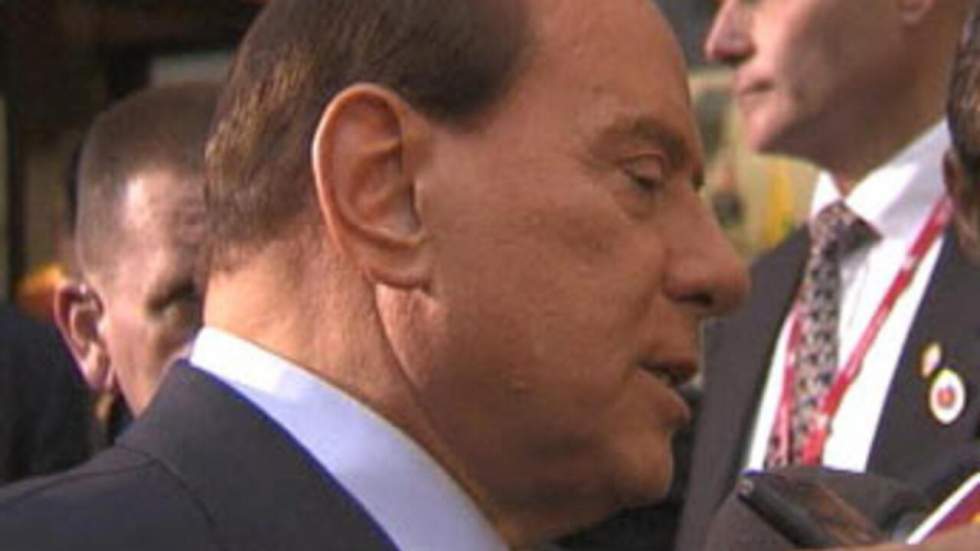 Berlusconi évoque le retrait des troupes italiennes Berlusconi évoque le retrait des troupes italiennes