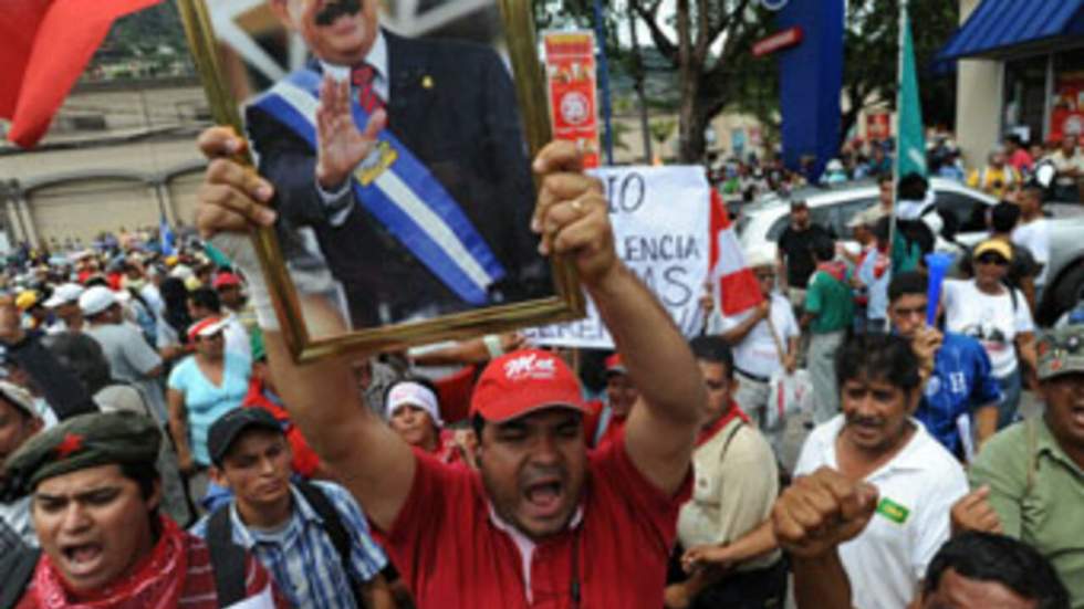 Le président déchu maintient son appel à la résistance Le président déchu maintient son appel à la résistance