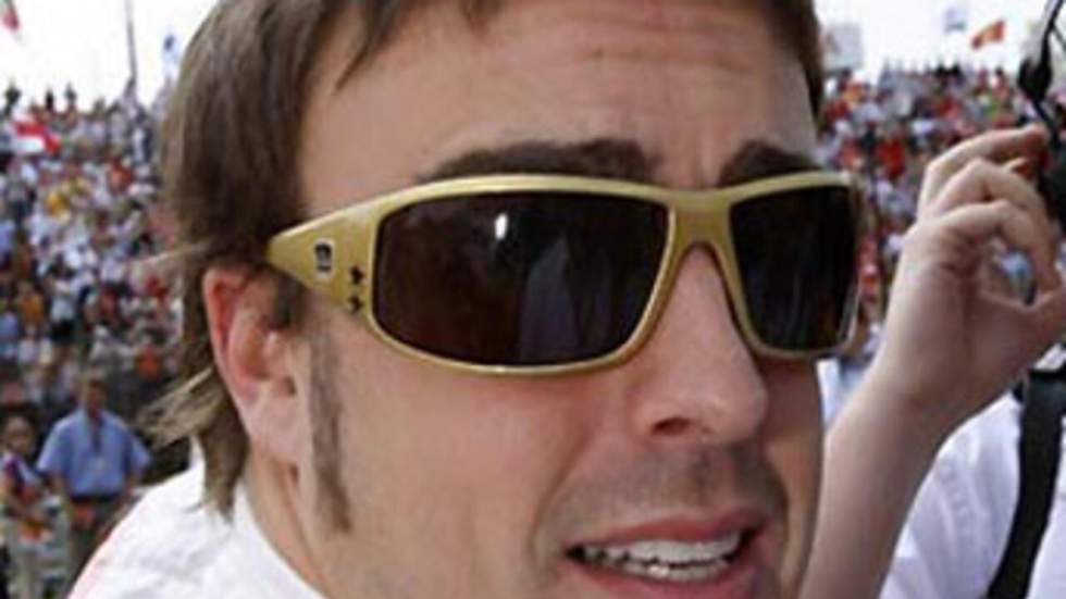 Fernando Alonso signe un contrat de trois ans chez Ferrari Fernando Alonso signe un contrat de trois ans chez Ferrari