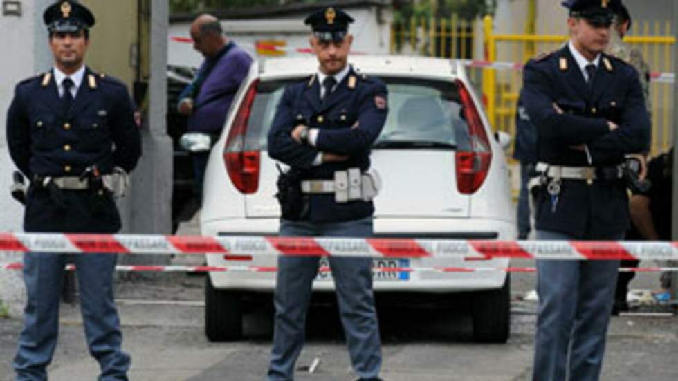 Deux blessés dans un attentat contre une caserne de Milan