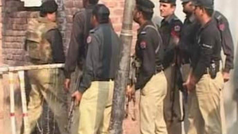 Trois commissariats de police attaqués à Lahore Trois commissariats de police attaqués à Lahore