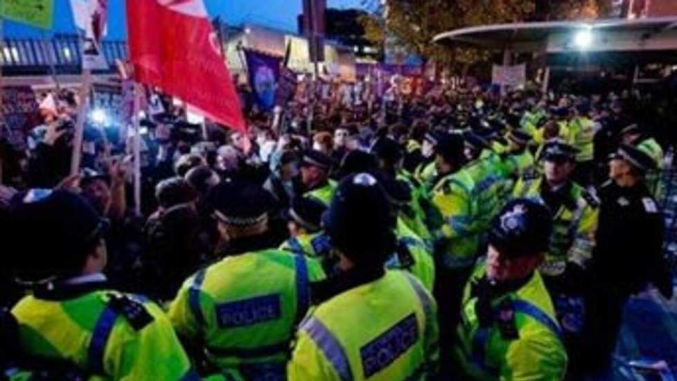 Manifestation contre la venue d'un leader d'extrême droite à la BBC