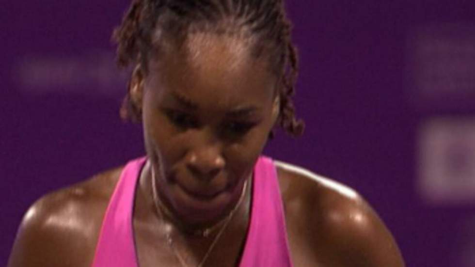 Serena Williams s'impose au premier tour, Venus échoue