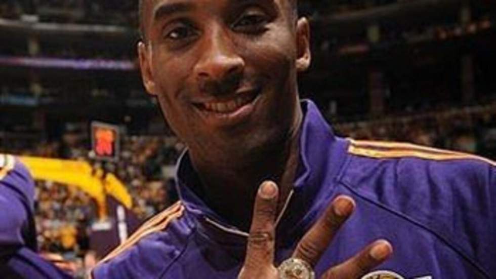 Kobe Bryant, la star des Lakers, signe le panier de l'année