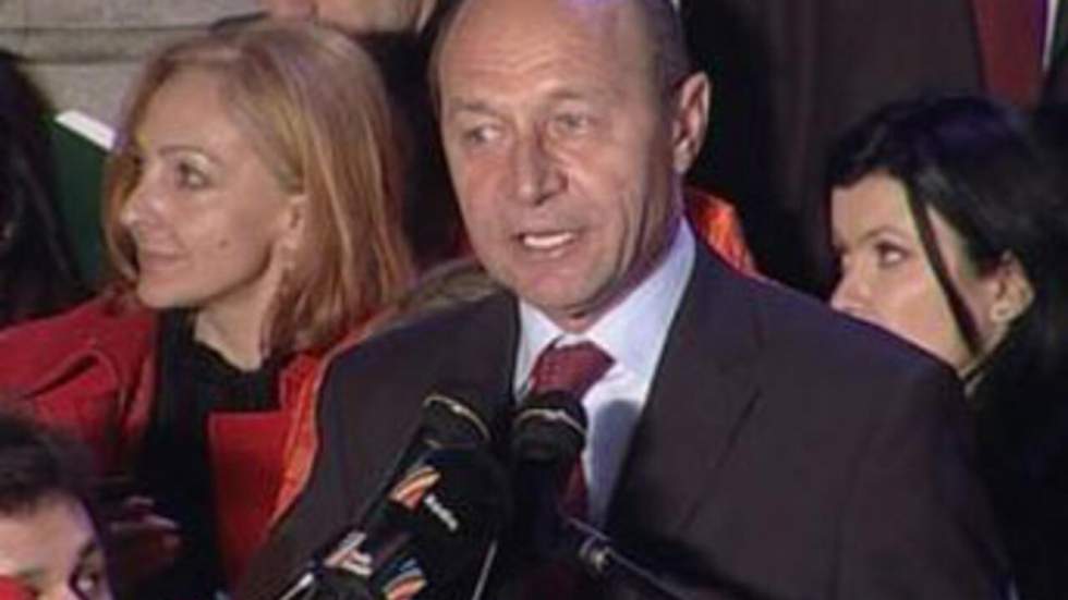 Basescu et Geoana s'affronteront lors d'un second tour