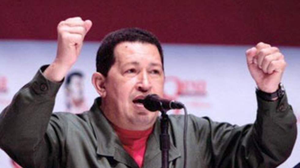 Chavez annonce la nationalisation de deux banques privées