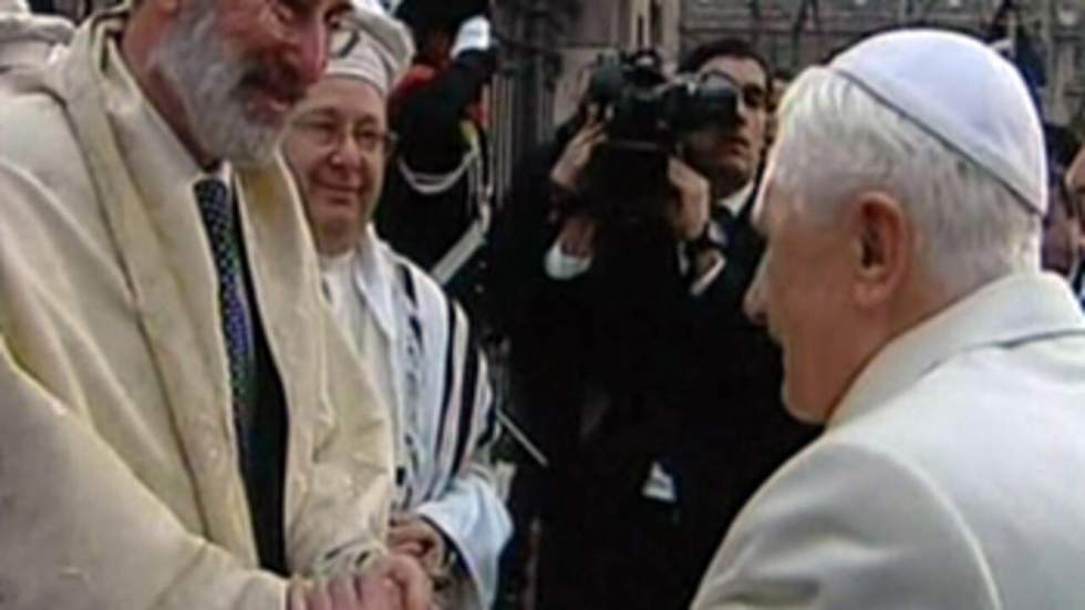 En visite à la grande synagogue de Rome, le pape défend Pie XII En visite à la grande synagogue de Rome, le pape défend Pie XII