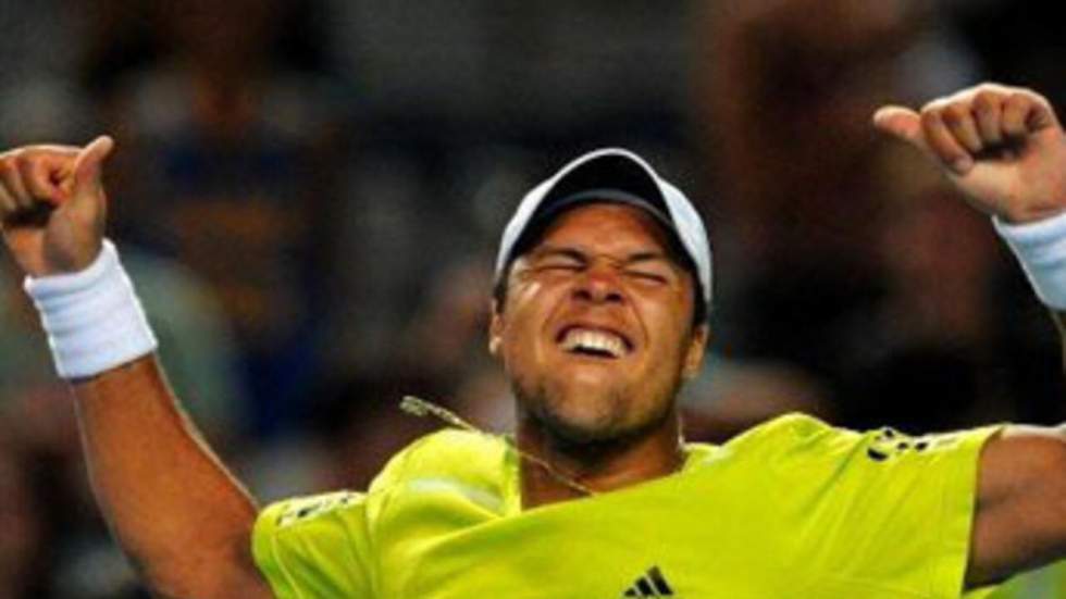 Tsonga réalise un beau coup contre Djokovic et atteint la demi-finale