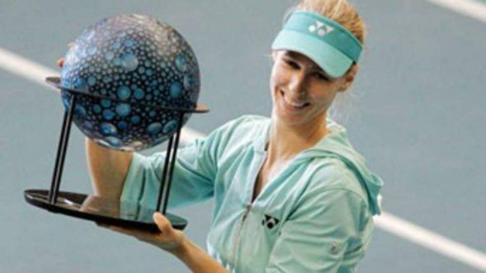 Dementieva s'impose en finale et remporte le tournoi de Paris-Coubertin Dementieva s'impose en finale et remporte le tournoi de Paris-Coubertin