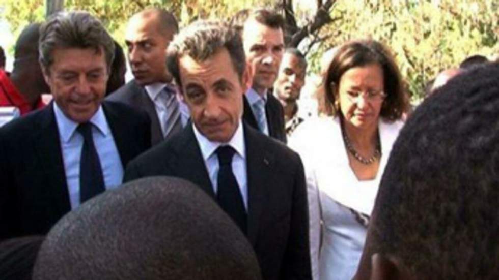 En visite en Martinique, Sarkozy salue l'aide française apportée à Haïti