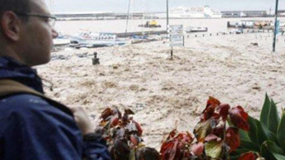 Lisbonne envoie des secours à Madère après les inondations meurtrières Lisbonne envoie des secours à Madère après les inondations meurtrières