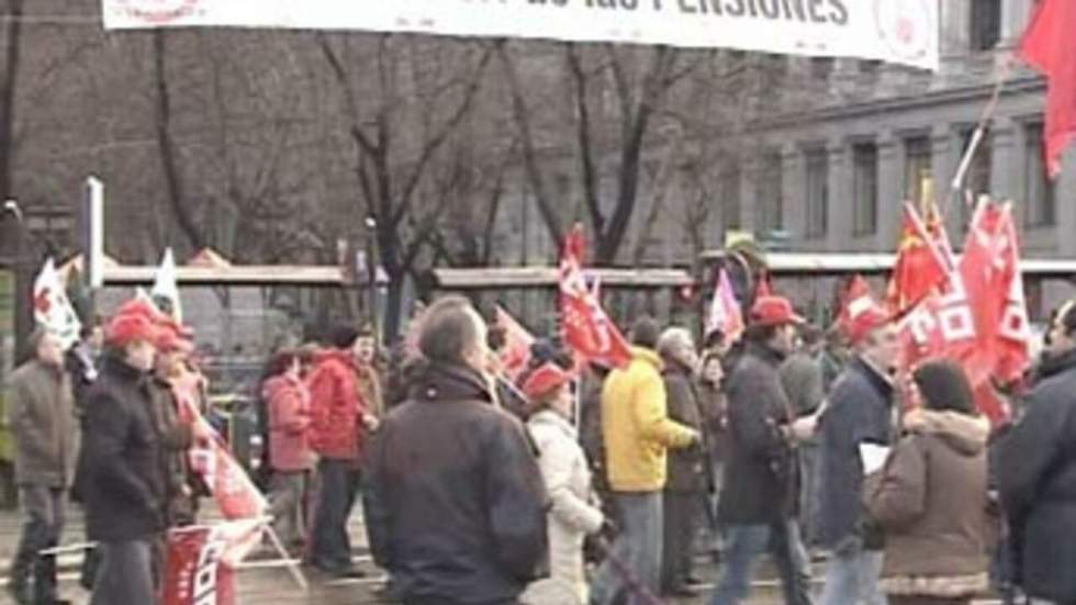 Des milliers d'Espagnols manifestent contre la retraite à 67 ans